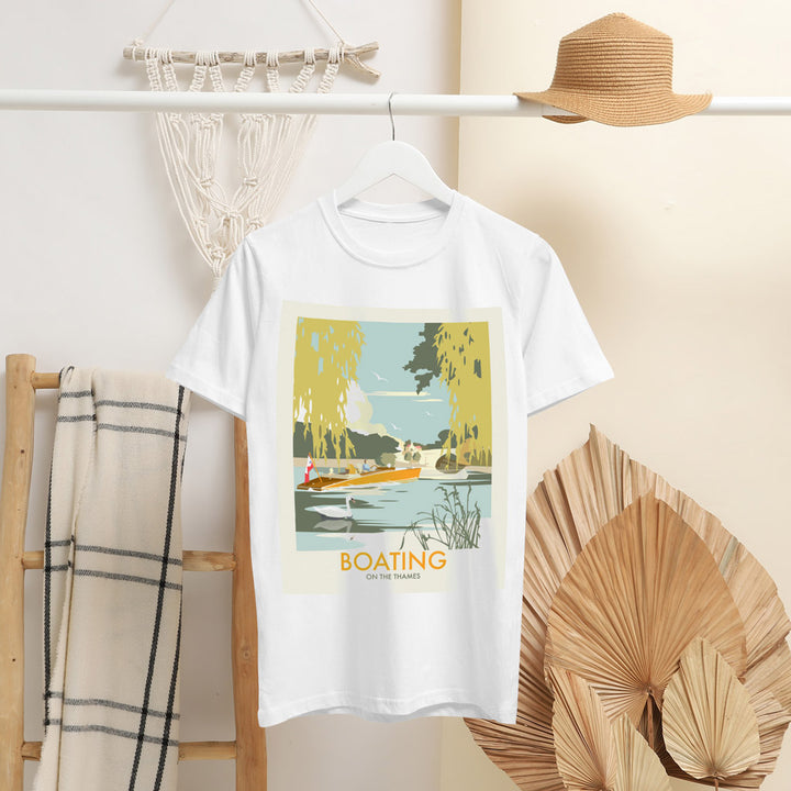 Boating, On The Thames T-Shirt by Dave Thompson
