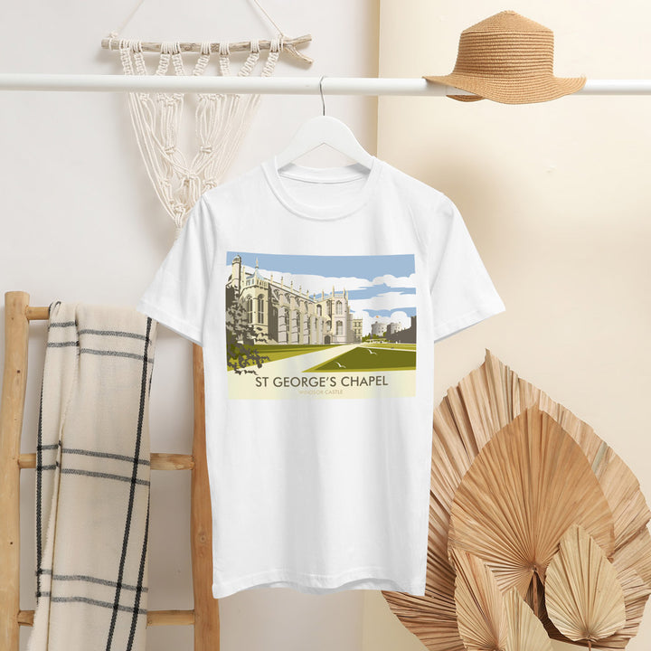 St George'S Chapel, Windsor Castle T-Shirt by Dave Thompson